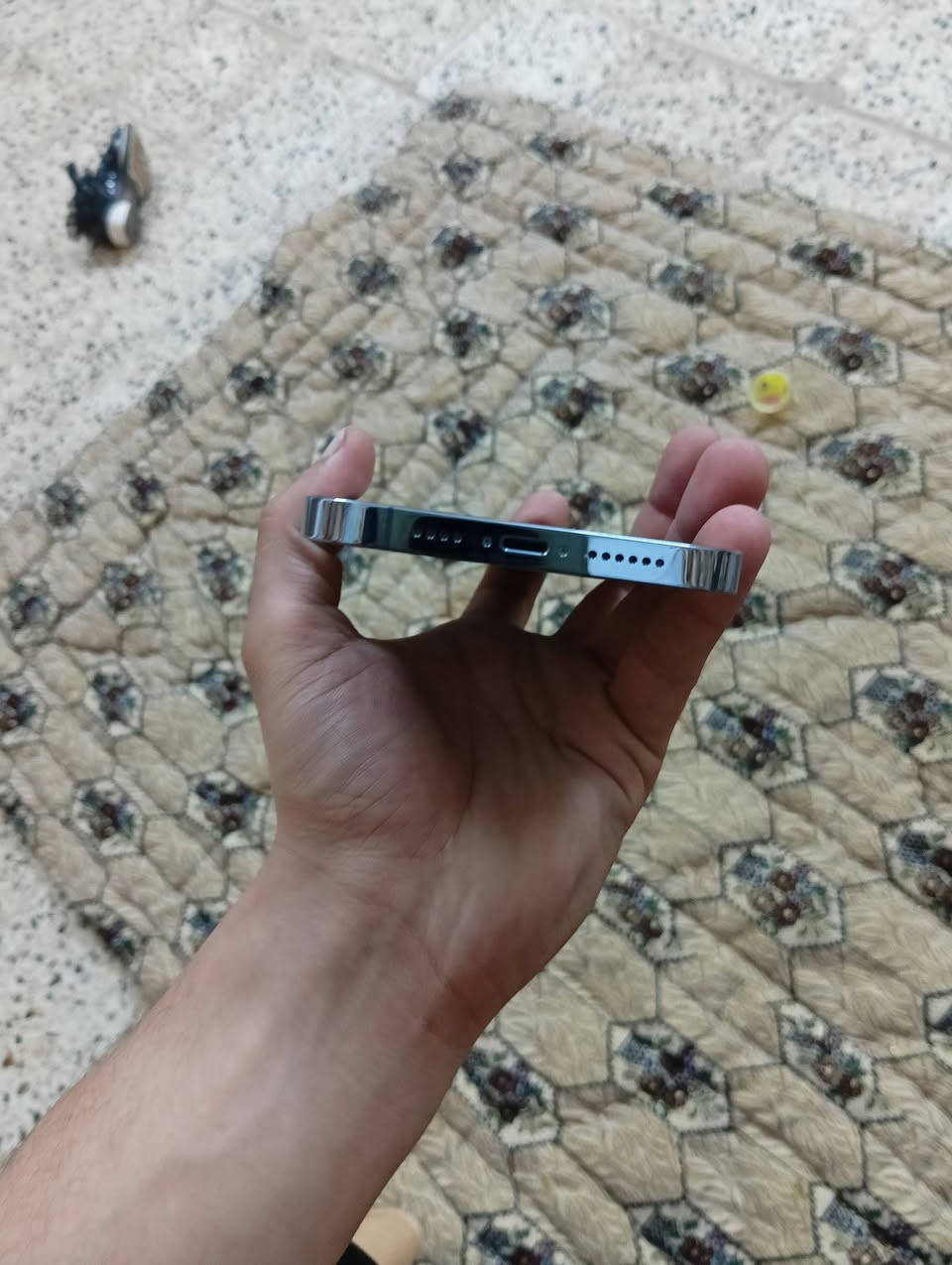 للبيع iPhone 13 Pro Max – 256GB
السعة: 256GB
اللون: أزرق بحري (من أكثر الألوان المطلوبة بالسوق)
نسبة البطارية: 95% (مبدلة أصلي)
نظافة الجهاز: 98%
الملحقات: شاحن + كفر
الجهاز بحالة ممتازة وجاهز للاستخدام
السعر: 750,000 دينار يوجد مجال بسيط بالسعر للجادين.
📞 للتواصل: ***********
الله يبارك للمشتري.
