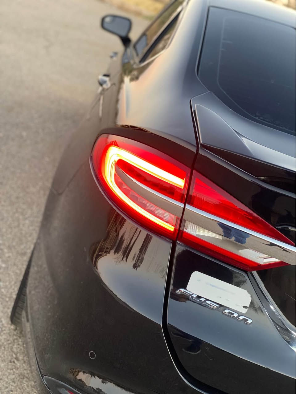 فۆرد فیوژن 2017 SE ڕەشی قەتران

سێ پارچەی بۆیاغە بێ ناوگرتن 

پشت و پێشی کەپسە

فوول مواسەفاتە تەنها سلاید نییە 

بەسمەیە،برێک بەسمەیە،AUTO START STOP 

شاشە گەورەیە ، گێڕ ماوسە کوشن جلد و کارەبایە

***********
*********** أربيل, العراق
