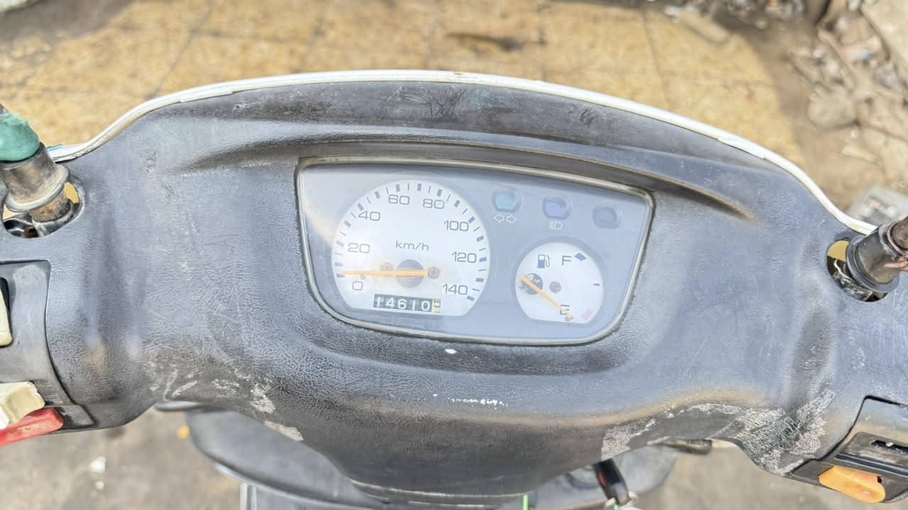 دراجه فراشه البيع دراجه نضيفه كله شغاله سعره 200وبيه مجال مكاني شاميه شراي تصل ***********
