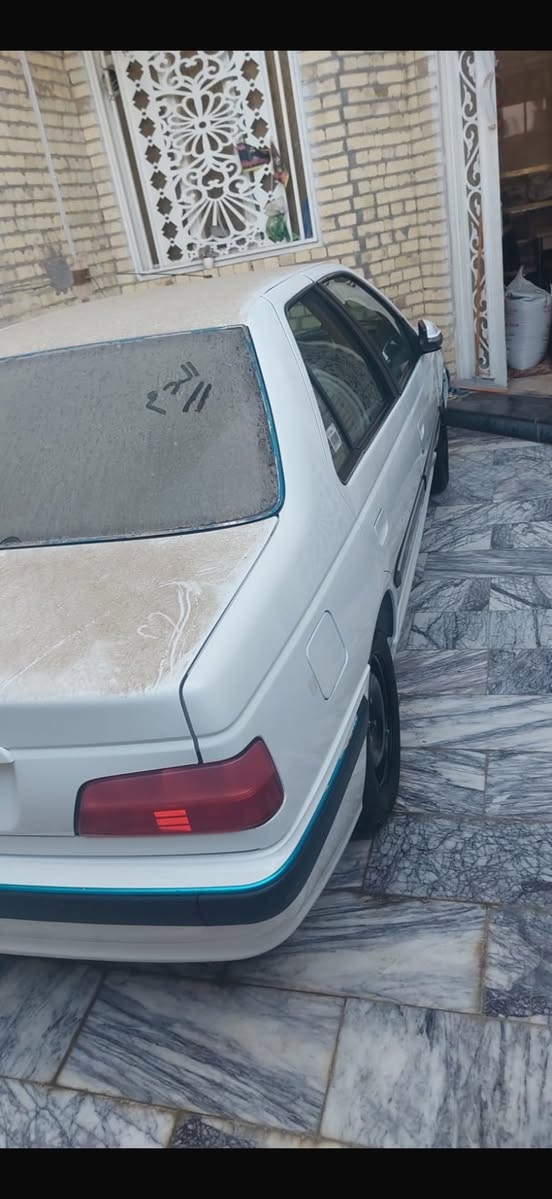 بيجو بارس موديل ٢٢ سياره جديده وماشيه ٤٠ الف مكفوله مكينه كير حداديه طخم تاير قبل سبوع شديته  بيه باردات خفيفه بجهه العبري  مكينه ما مفتوحه ابد السعر ٧٥ تحويل مباشر السياره بشرط انه مكلف بالنشر للاستفسار اكثر رقم صاحب السياره ***********
