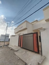 بيت للبيع  عنوان حي بدر شارع صيطرت الحشد  مساحه 100م مربع  بيت جديد صف...