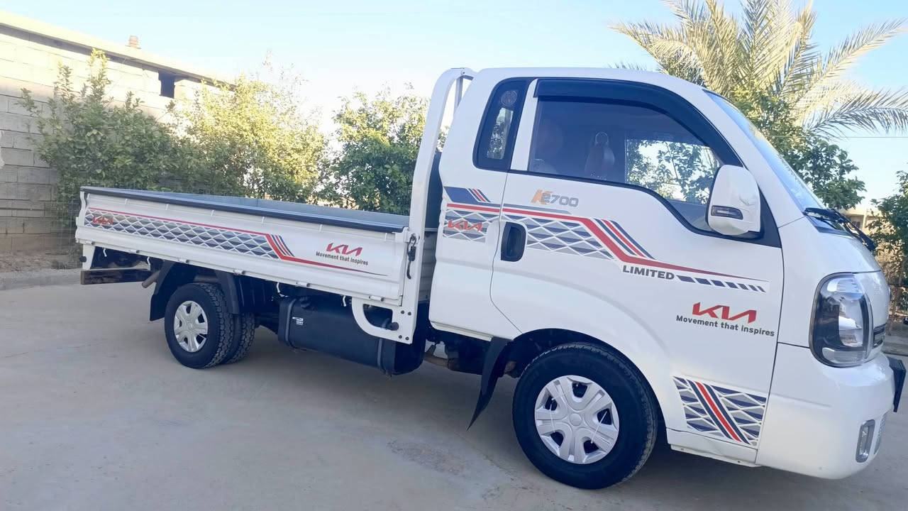 السلام عليكم
للبيع كية حمل 
موديل 22
رقم صلاح الدين الجديد 
مكفولة من الطخة والضربة 
محرك شرط 
تايرات فوگ نص عمر 
فول مواصفات ام الشاشة 
مدوشمة كاملة 
السعر 145 وبيهة مجال 
المكان الحويجة قرية تل علي 
الاستفسار الاتصال ع الرقم ***********
