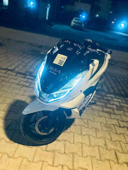 للبيع pcx جيل رابع كفاله عامه برغي ما ناقصه دراجه رمبه من جميع نواحي سعر 20$ بغداد دوره 
***********
