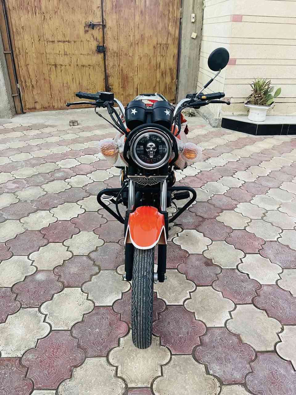 السلام عليكم دايون ‏ موديل 23 أوراق أصولي أصولي محرك كهربائيات ￼مكفول من كل شيء دراجة خير من الله برغي ما ناقصها السعر١٧٠٠بيه مجال مكان طوريج ***********￼
