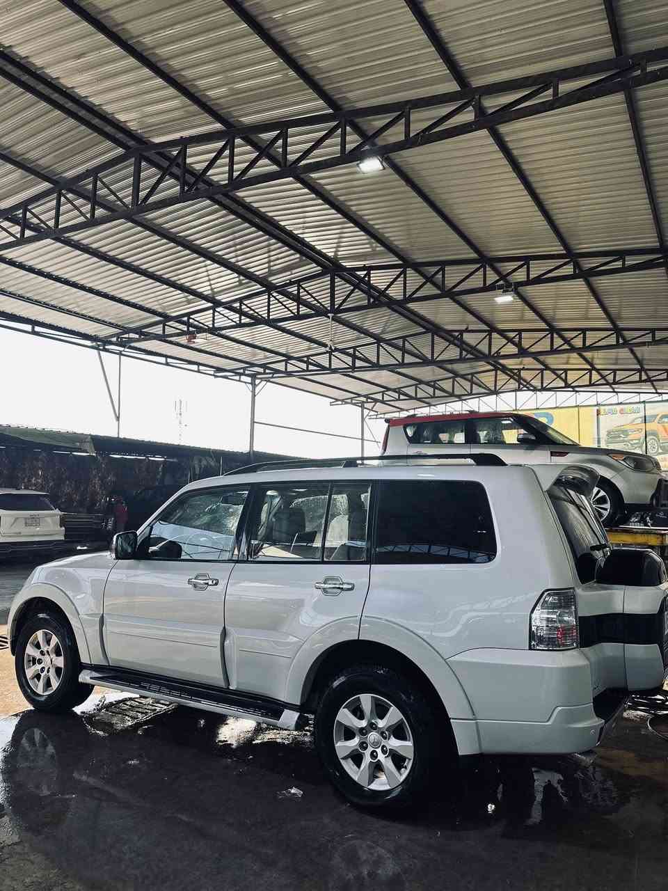 السلام عليكم للبيع فقط
باجيرو حبتور خليجي 2017كفاله عامه من صبغ وفتح 

علا وضع شركه ماشيه64اصل سياره جديده بمعنى الكلمه مال جناي جاهزه من كلشي كير مكينه حداديه تراي سياره متعوب عليا بسمي 

موصفات معروفه مال الحبتور …

فول  

سعر215وبيها مجال بسيط

مكاني بابل المتحتيه 

لاستفسار ***********
