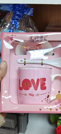 كوزمتك و مكتبة ايليا كوب هديه  سعر 3500  طلب 07728634909 توصيل مجاني د...