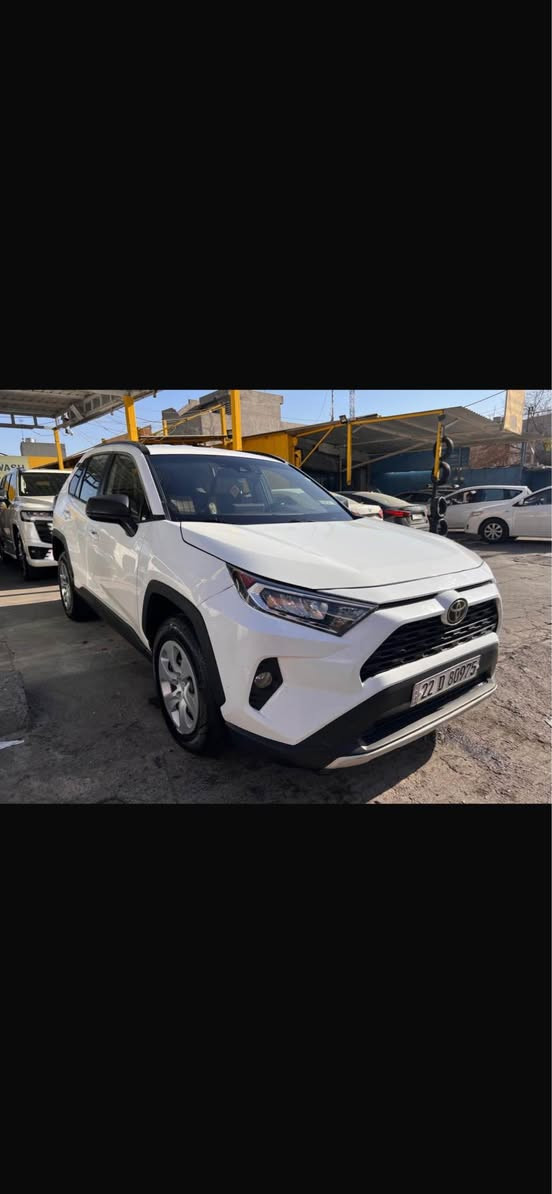 ***********
راف فور أمريكى ٢٠٢١ خمس قتحة سبغ ٣ كلير أمريكى ٢ مضروب ب أمريكا LE سيارة جاهز بسمي أربيل, العراق
