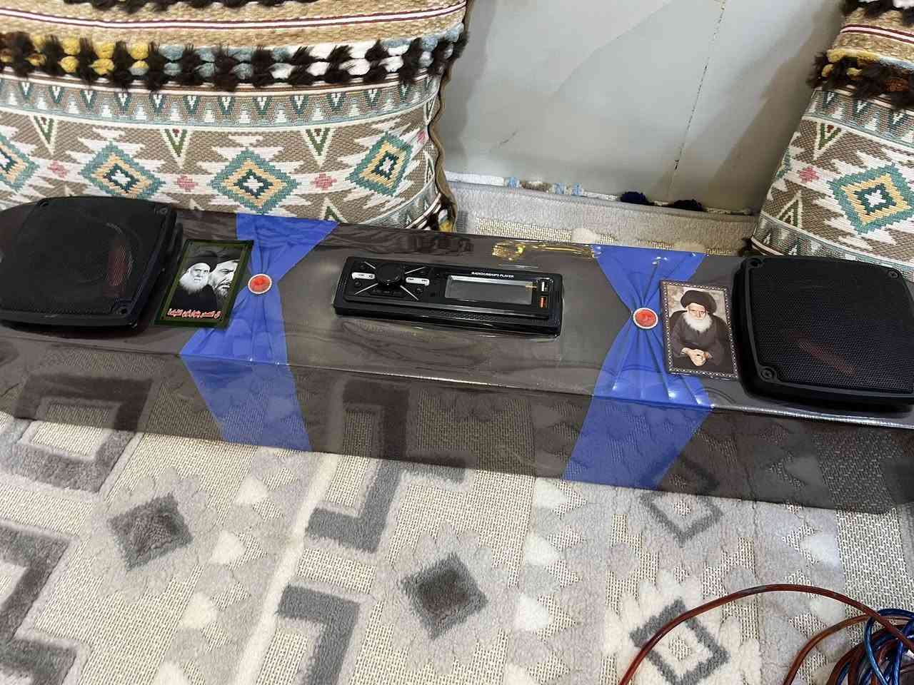 السلام عليكم ورحمة الله وبركاته
متاح مسجل نضيف كلش ومضخم حجم ١٢ مسجل محور بيه نشره داخليه للسماعات + محور شمعه ضوه داخل تكتك تصير  وبيها دكمه وحدها مثل ما واضحه بالصوره هاي + فيش مالته وقفايص كاملات تجي تاخذهن كلهن كامل مكمل بس تربط حار وبارد وكلشي يشتغل عندك ما بيهن اي نقص شراي يجي خاص ويدلل


**إذا كنت صاحب هذا الإعلان وتريد حذفه لأي سبب، رجاءا أرسل رسالة إلى الدعم الفني**