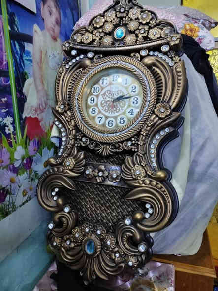 السلام عليكم غراض مال بيت جدا نضيفات كلمن سعره الاتصال ***********
