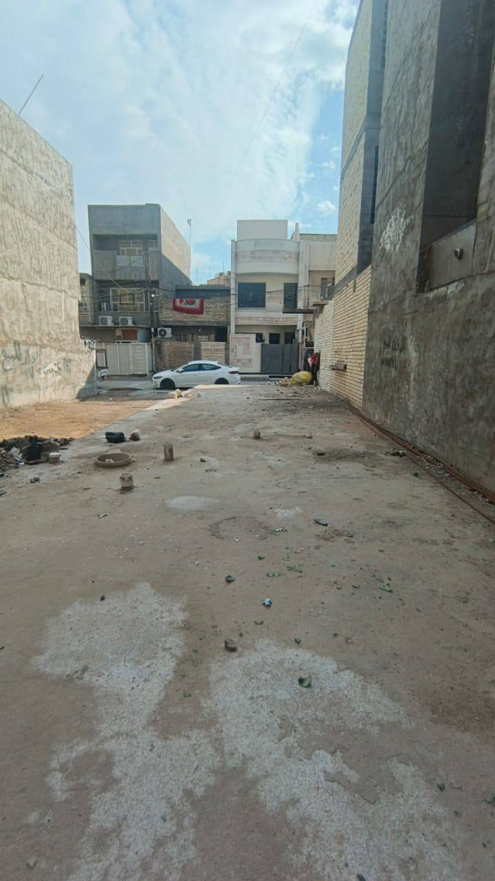 السلام عليكم رفت للبيع المساحه ١٠٠م ////// كامل من ماء وربط مجاري والمنطقه مبلطه العنوان الامين منطقة القلعه الزراعي للأتصال ***********
