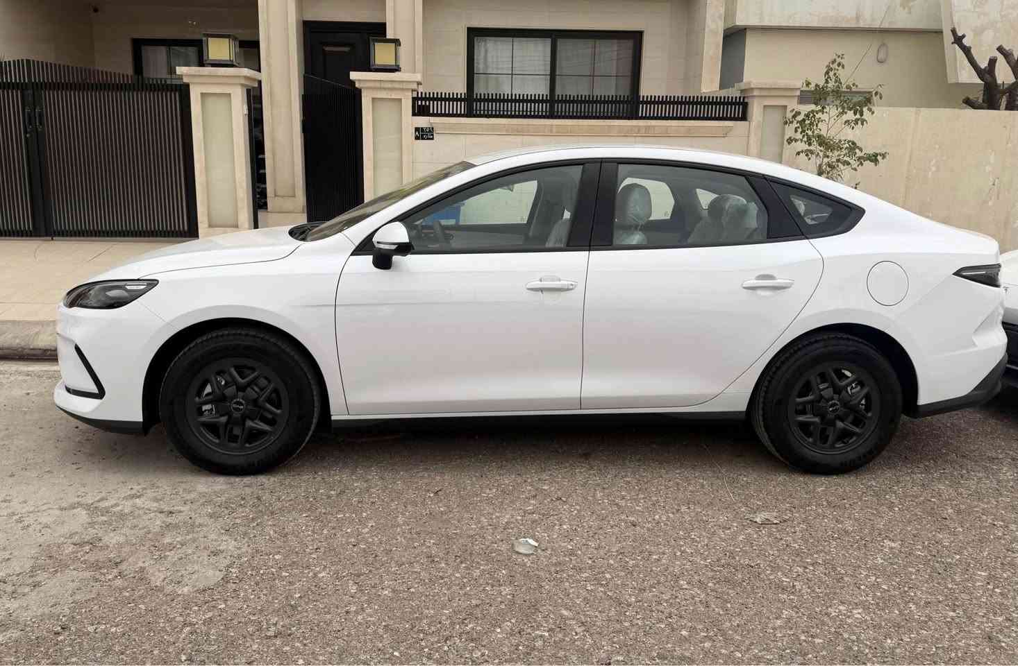 بی وای دی سێل سفر 5 سفر کیلۆمەتر رەقەم هەولێر بەناوی خۆم    سبغ تەنک کامل ئەشیا تاخم گاعیە شحنی بیلادی خۆی 

نرخ 133$ 

*********** أربيل, العراق
