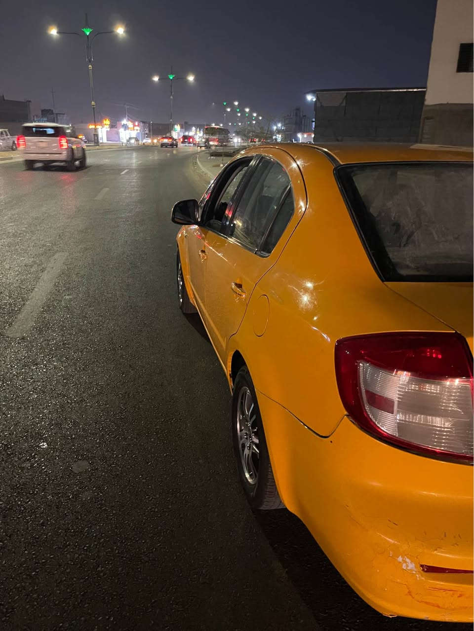 سازوكي مديل٢٠٠٩ بسمي تحويل مباشر سنويه لل٢٠٢٧ رقم انگليزي بس باقي ع الاستلام، گير جديد ومحرك وتبريد كفاله، السياره نقصه ربل طبله فقط ، الكهربائيات كله شغاله ،سياره حلوه ترايه وين ماتريد . مكاني التنومه *********** سعرها ٥٠ وبيه مجال قليل واذا اكو مراوس بكيا بريجو البصرة, العراق
