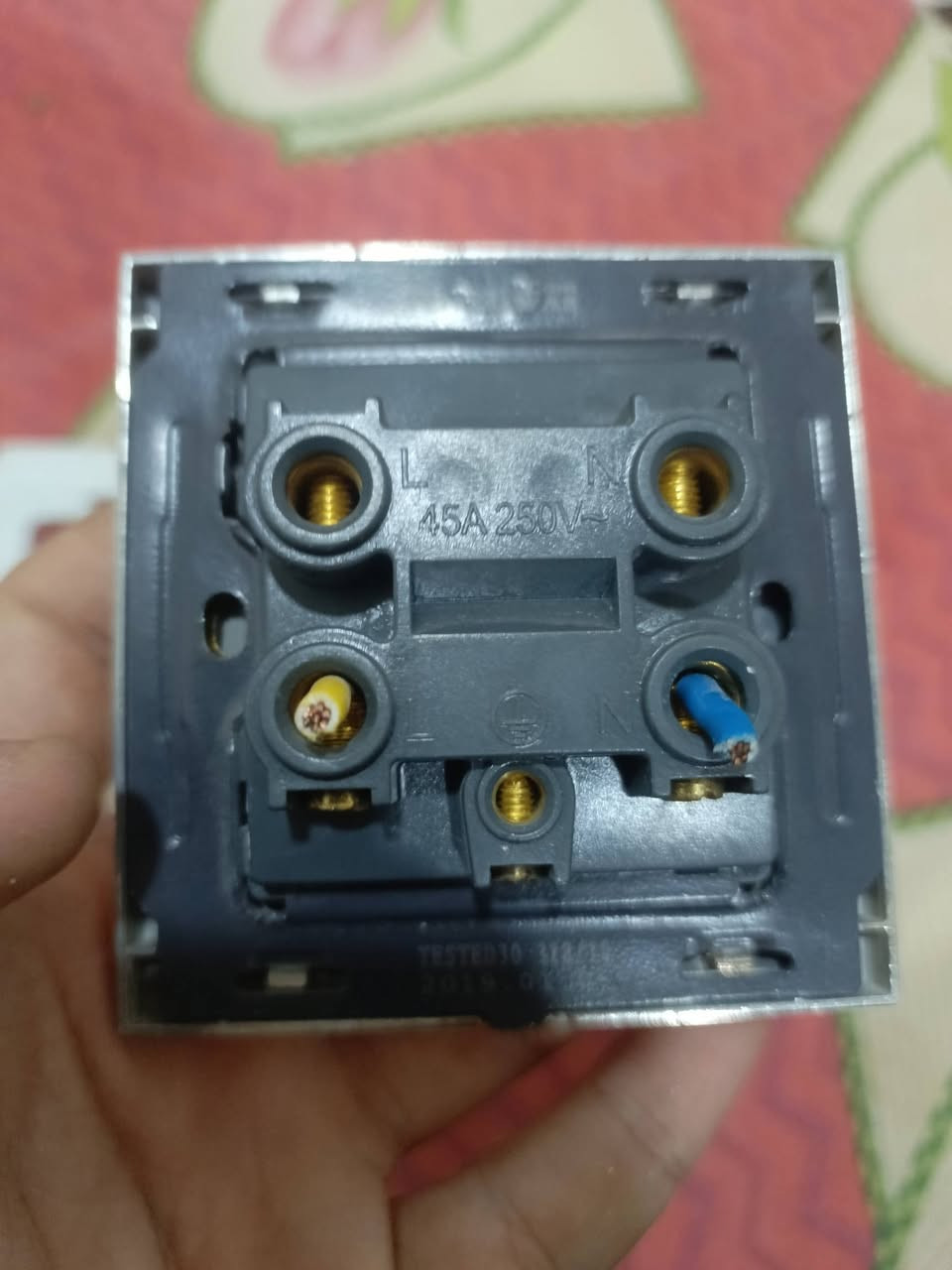 نقط اصليه مستخدم  45 امبير عدد 3 السعر 5 
مكاني ابو لخصيب حي العسكري  رقم ارد واتساب ما ارد فيسبوك رقم ***********
