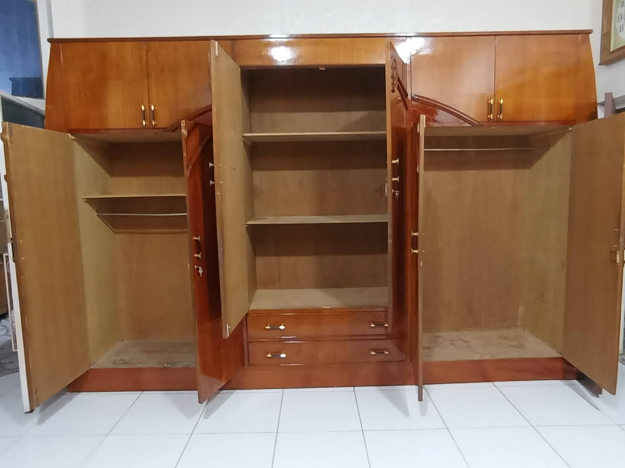 كناتير عدد 2 ابو 6 طابقين نجاره  تسكام نضيفات جدا جدا ضهره جرجوبه مكان حله شارع 80 شراي خاص مفتوح


**إذا كنت صاحب هذا الإعلان وتريد حذفه لأي سبب، رجاءا أرسل رسالة إلى الدعم الفني**