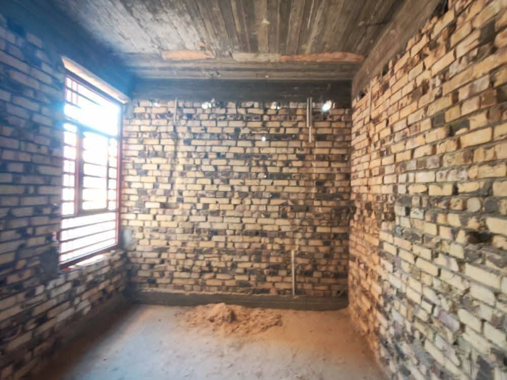 دار للبيع المساحه 100 متر مراجعه الرقم ***********
