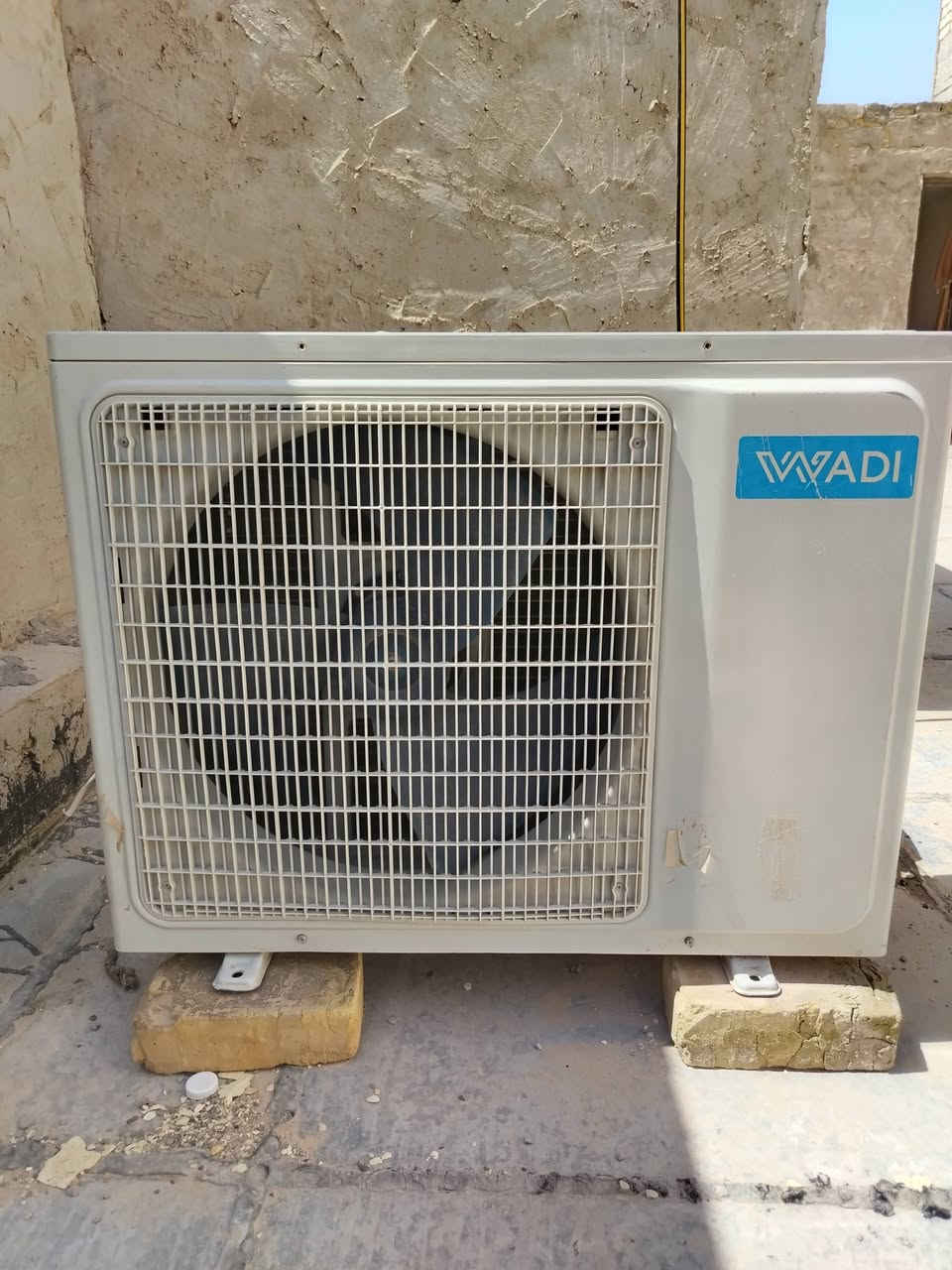 سلام عليكم عيني عدي سبلت طن ونص جديد بس موسم واحد مشتغل عوزه بس غاز سعر 200
وبي مجال هذا رقمي ***********
