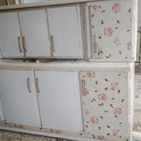 النجف • مترين وربع • مغسلة معلقة