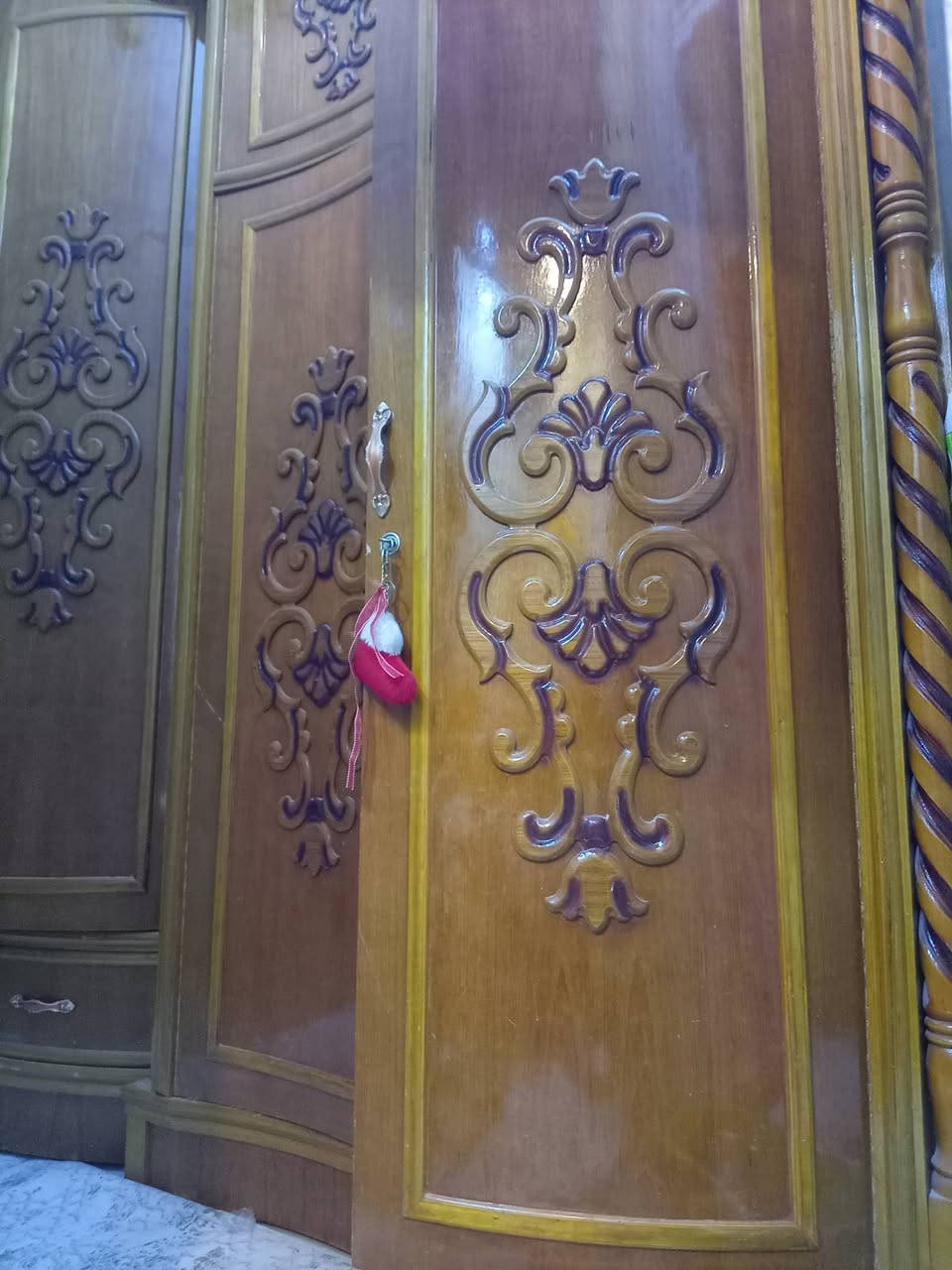 السلام عليكم ورحمة الله تعالى وبركاته /
غرفة للبيع مستعملة نظيفة ...
السعر وتوضيح التفاصيل مراسلة الصفحة ...


**إذا كنت صاحب هذا الإعلان وتريد حذفه لأي سبب، رجاءا أرسل رسالة إلى الدعم الفني**