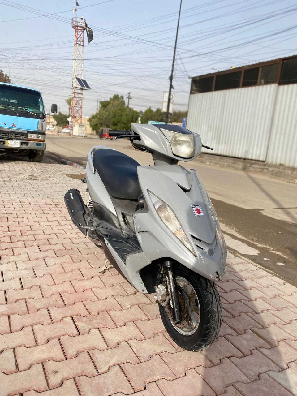 السلام عليكم
جي تي ار 2010 دراجه جديدة مكينه خير من الله لاتنقيض لا تبخير  ترايك سليمانيه تخم تاير جديد كهربائيات كلها شغاله مكينه خرسة تجي وتشوف بعينك دراجه احلا من بل صورة 
العنوان بغداد الحسينيه الراشدية
السعر(950)وبيها مجال بسيط
***********
