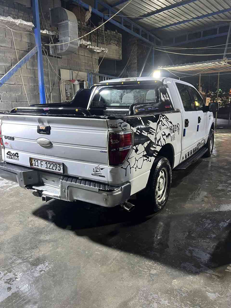 السلام عليكم 
فورد F150
موديل 2012
دخول وكالة نيفيا 
بيعا شخط باب الصدر 
مكينه ٣٦٠٠ 
هزه وسنويه جديد بسمي 
رقم انكليزي
بيها شغلات بسيطه لان ماعندي مجال اسويها 
ونزلت سعرها بسبب ضرف
١٢٥ $ سعر
وبيها مجال حك الجيه 
ومن هسه ماكو ٢٠١٢ بهيج سعر 
لتكسر بحلال العالم 
هـ ***********
بي واتساب
