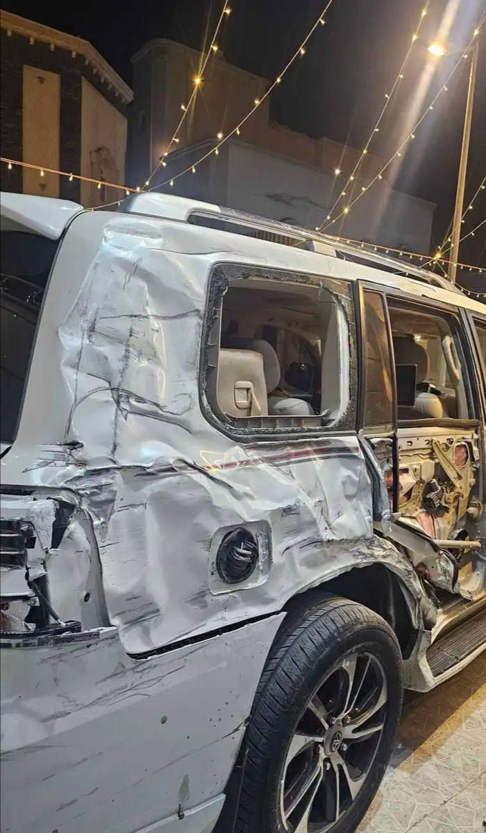 السلام عليكم 🎀🎀
تويوتا لاندكروز
موديل /2020
ماشية /82000
مكينة / 8 سلندر
مكينة وكير كفالة
رقم سليمانية الجديد بآسمي
تحويل ثاني يوم 
السعر 210 ورقة وبيهة مجال 
للاستفسار اللاتصال ***********
ملاحظة غير متواجد ع الفيس
