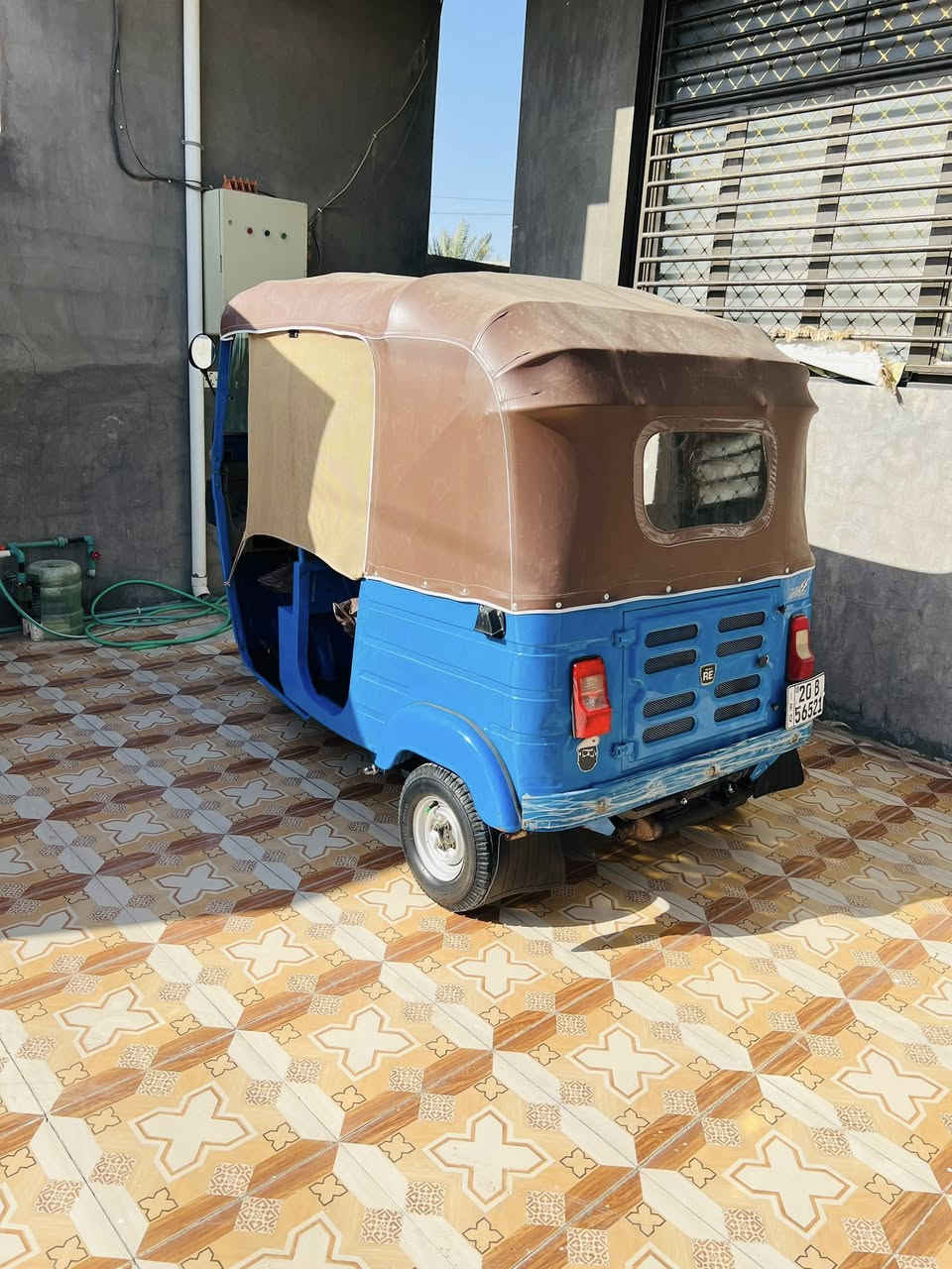 تكتك البيع  رقم نكليزي موديل ٢٠ تكتك حلوه ماناقصه شي ***********
