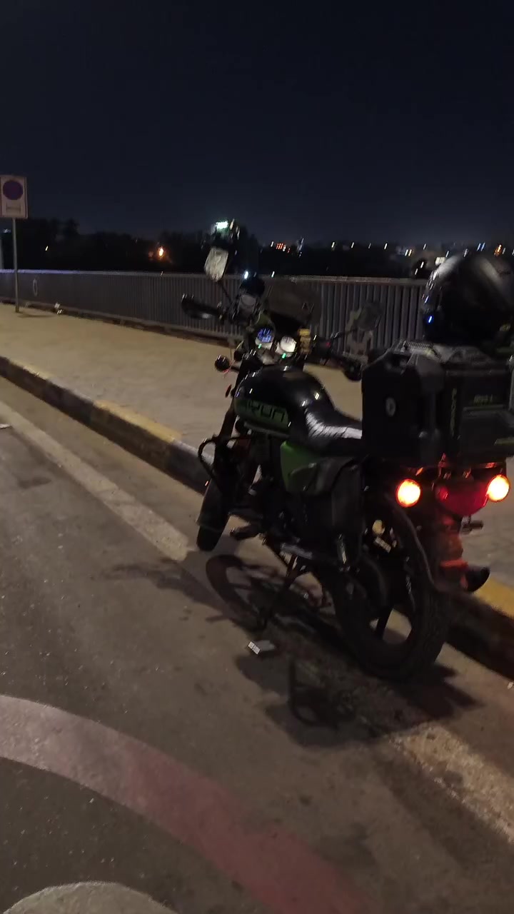 تفاحه الكرخ للبيع للتواصل
***********
