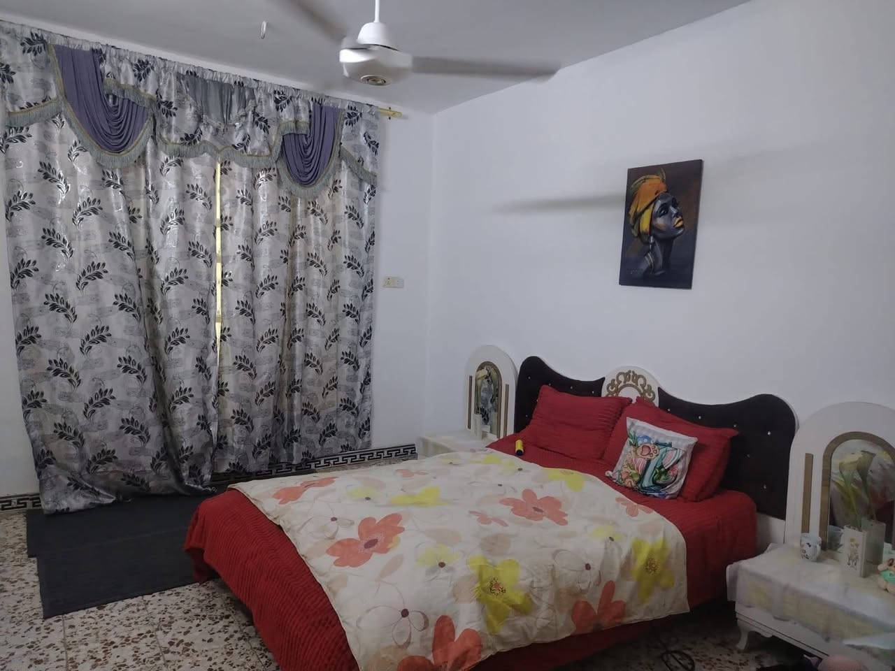السلام عليكم بيت/ شعلة أم نجم شارع سالم
/ تفاصيل ١٥٠ م

نزال ٢٠ / واجها/7

غرف نوم / 6 / و صالة و مطبخ

***********
