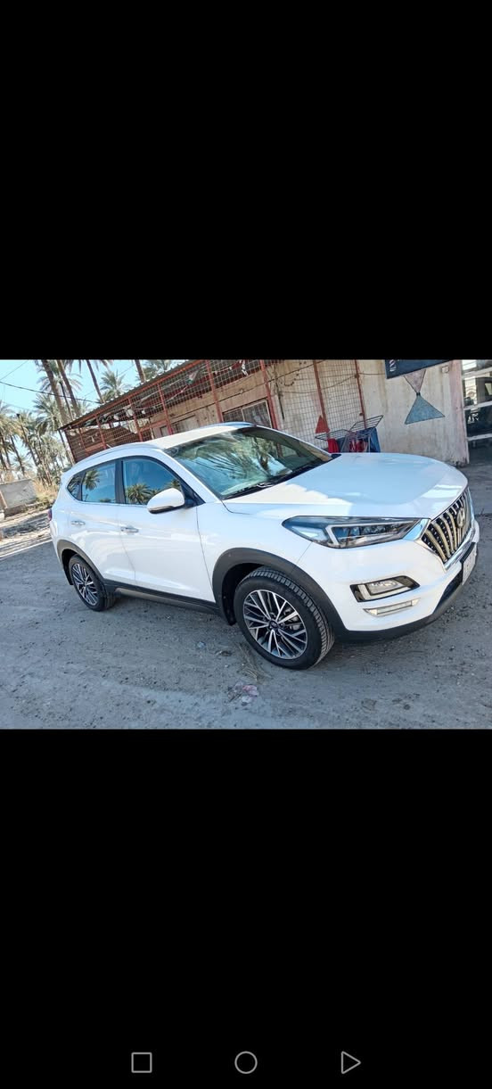 سلام عليكم
توسان للبيع مديل 2020 خليجي ماشيه 74 سياره مكينه ٢٠٠٠ دوش شرط مامفتوحه كير حداديه كله جديد فول مواصفات ٥ عدسات شاشه كامره حساس جلد لد لكزز يدات نيكل اشاير بلمري اشاره ترحيب كشن كهربائي ويل كب كروم رقم بغداد انكليزي  سنويه ٣٠ بسامينه سياره بيه جهت السايق مكانات بارد بسيطه وبلقماره بيه بارد بدون صبغ او فتح كفاله سعر 160 بيه مجال مكاني كربلاء الحسينيه او البراهميه الرقم ***********
