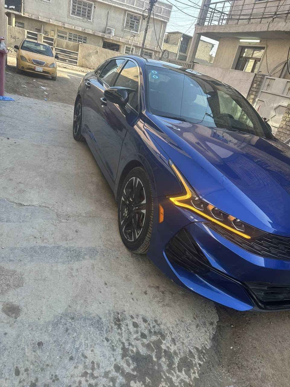 السلام عليكم كي فايف امريكي موديل 2022 فول مواصفات جي تي لاين 1600 تيربو
حادث فقط قبق صندوق سطحي بدون دواخل صور الحادث مرفقة بل المنشور 
جميع ارباكاتها سليمة 
بنوراما 
بصمة 
رادارات 
شاشة كبيرة
كشنات كهرباء 
وبعد مواصفات الفول رقم بغداد الجديد 
السيارة نظيفة حيل وجديدة صار اربع سنوات عدنا 
العنوان بغداد حي الخظراء ***********
