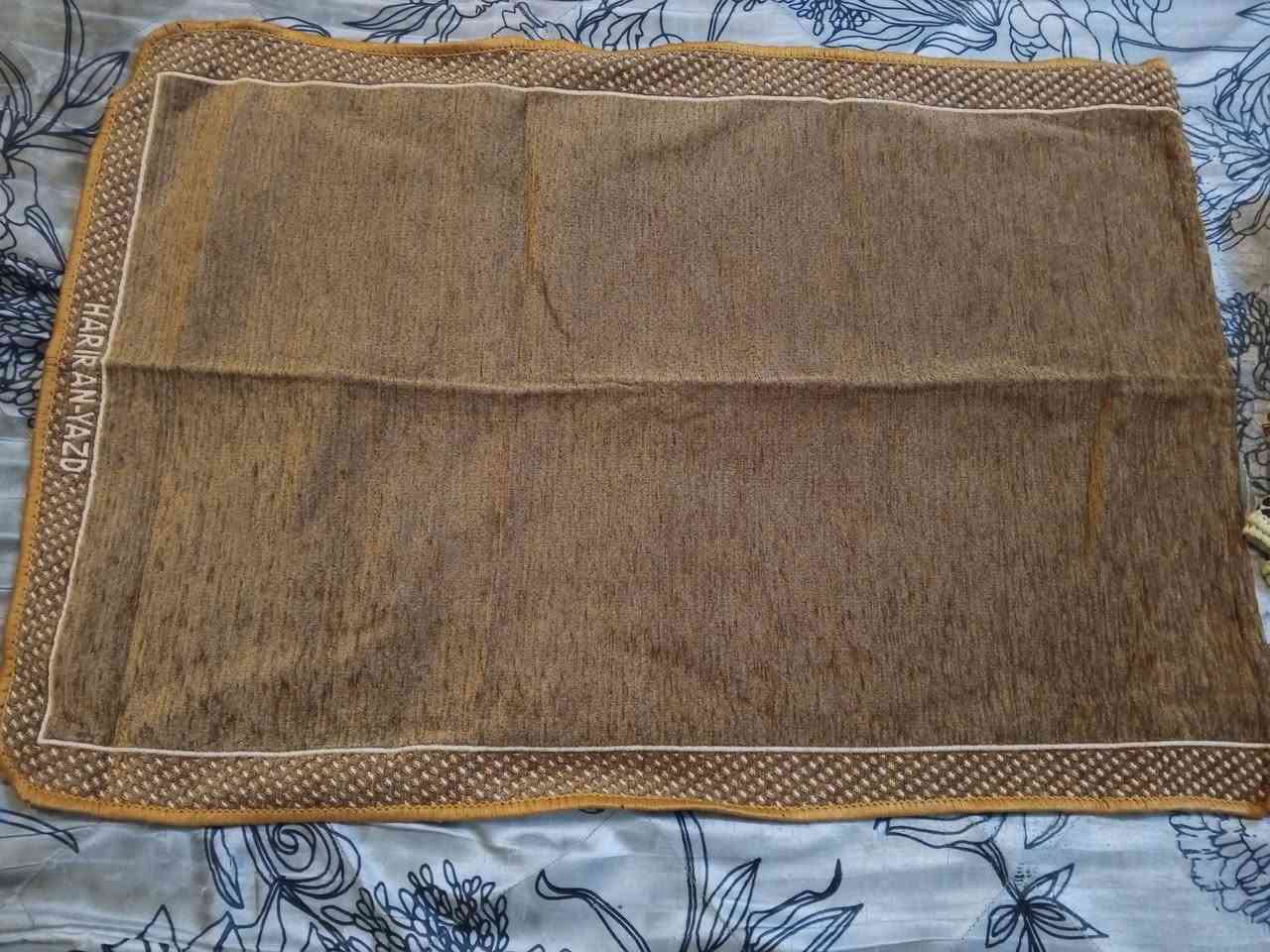 للبيع ماروني 3قطع وجوزيات 5قطع وجرجف نفر
ومقعد واحد جوزي يجن بهاي جنطة نضيفات مابيهن اي ضرر قيمن باليرضي الله


**إذا كنت صاحب هذا الإعلان وتريد حذفه لأي سبب، رجاءا أرسل رسالة إلى الدعم الفني**