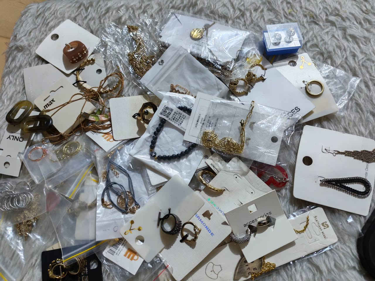 توفرت ٤٠قطعة اكسسوارات مشكل بسعر١٥ مع التوصيل


**إذا كنت صاحب هذا الإعلان وتريد حذفه لأي سبب، رجاءا أرسل رسالة إلى الدعم الفني**