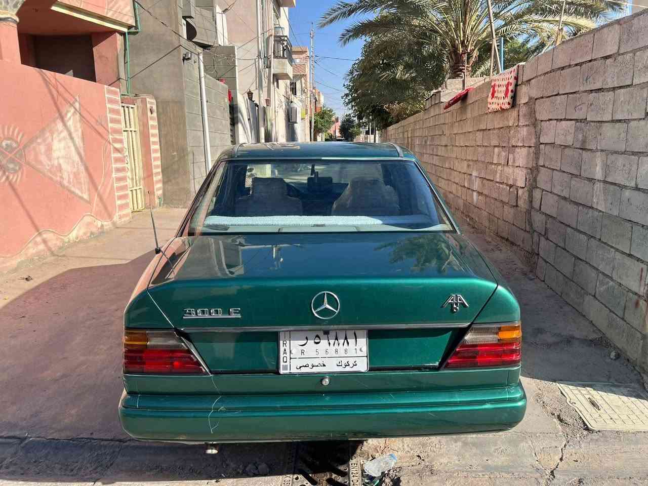 سلام عليكم مارسدس دب للبيع موديل 1990 بدون ضرر قواعد دبلات بلاد كير ومكينه جديد تبريد شغال سنويه جديد 2028 السعر 65 وبيهه مجال العنوان ديالى جلولاء رقم ***********
