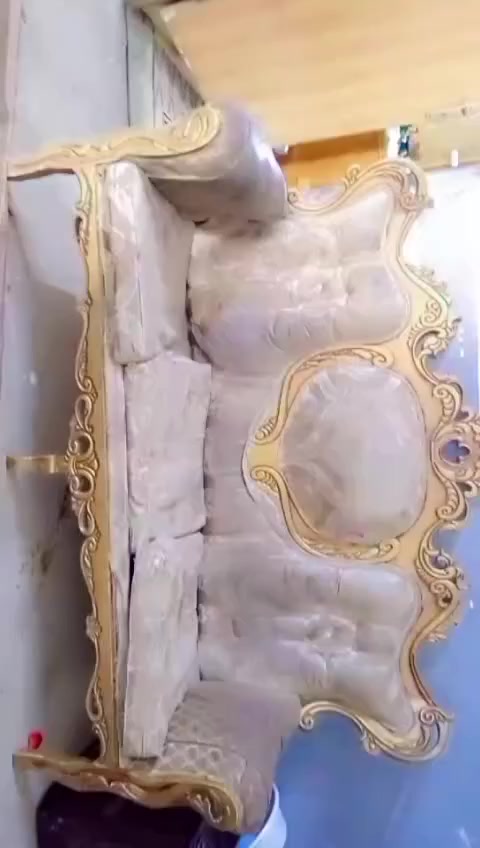 تخم 10 قطع سعر مناسب جدا 50 الف العنوان بغداد العبيدي ***********
