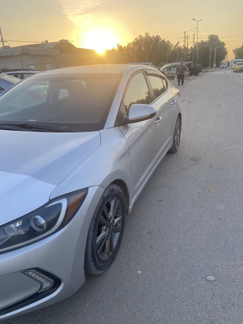 السلام عليكم النترا 18 امريكي  وصور السونار  موجود نص فول  سياره جاهزه اي نقص مابيها  رقم بابل  .. محرك 2000  مكان السيارة بابل. 
السعر 120 وبيها مجال 
للاستفسار اتصل ***********
