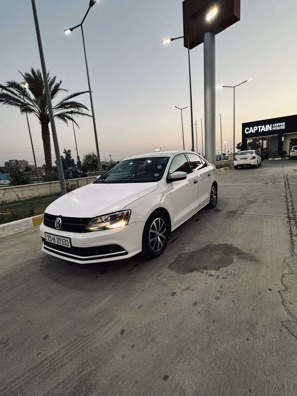 السلام عليكم 

فولكسواكن جيتا للبيع  محرك 14t اوتو كير ومكينه كفاله

موديل 2017

مواصفات S    
السياره الرقم سليمانيه  

الحادث. بونيد صبغ مع نص جابرلغ امامي  وبل هلال الخلفي شبر صبغ 

وكوبن بانزين موجود

السعر /128.       مكان السياره كركوك
 
 سنويه هزه كلشي جديد سياره بسمي 
رقم الهاتف /***********
