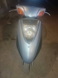 دراجه بريز نقصه بس باتري ونقصه كشن  تشتغل هندر واحد كله حلو صوته ناعم ...