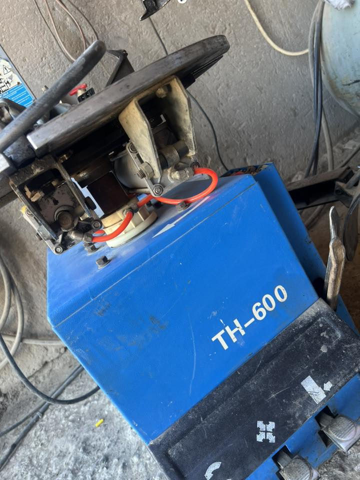 السلام عليكم خالعه ٢٢ مستخدمه ٢٠ يوم فقط مثل ماموضح بلصوره للبيع او مراوس بخالعه ٢٤ حسب القناعه ***********
