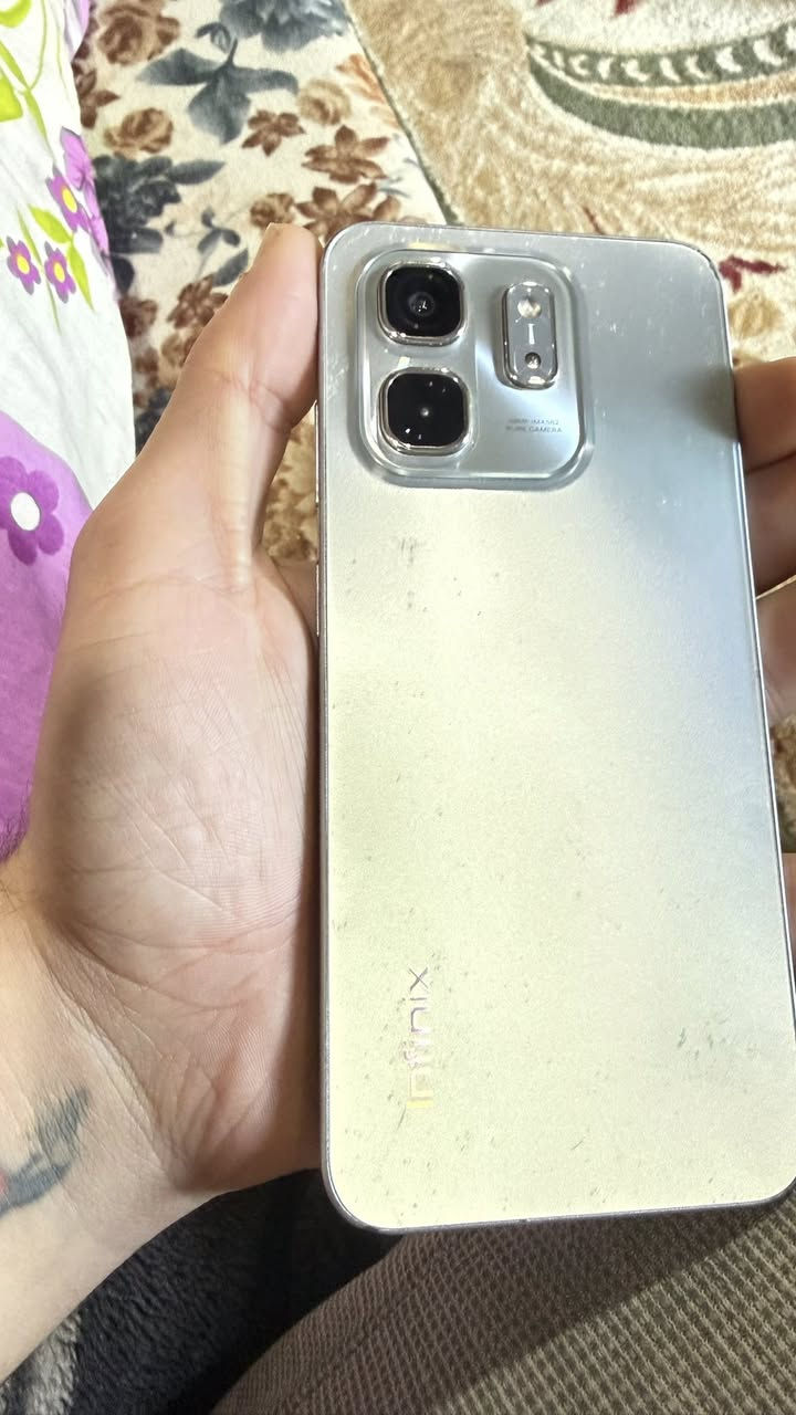 الجهاز نضافه فول مابي اي خلل او كسر
قيم 
بغداد 
***********
