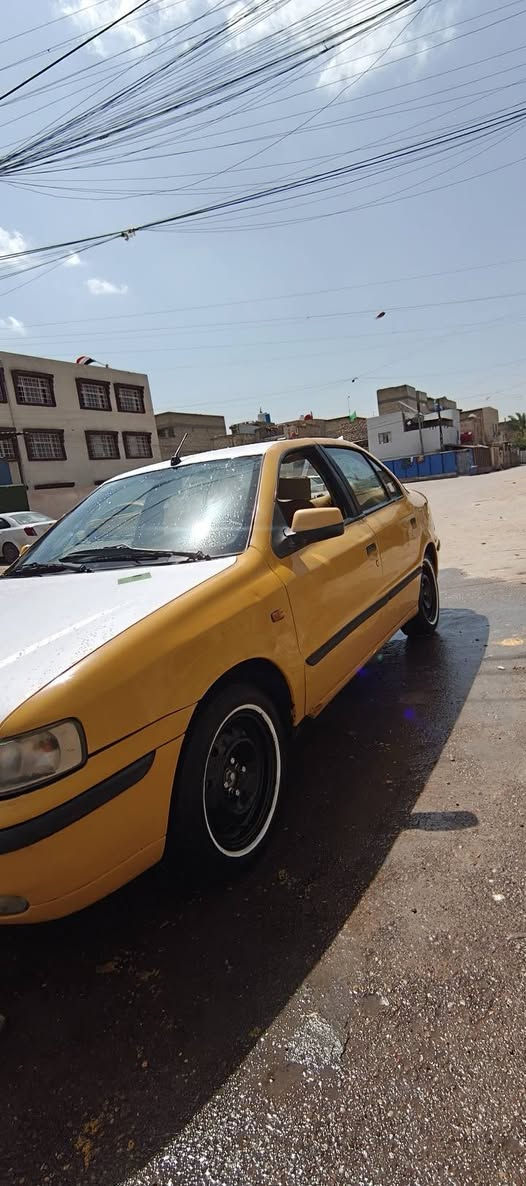 السلام عليكم سمند للبيع موديل 2011 مصفرة هيئة وغرامات سنوية ل31 رقم انگليزي شرط تحويل الدوسات شوي بيهن خياس مكينة بيها لاستيك ولف بدون تنقيص گير وصدر وتخم تاير سيارة جاهزة السعر 23 ورقة مكاني بغداد مدينة الصدر شارع الفلاح ***********
