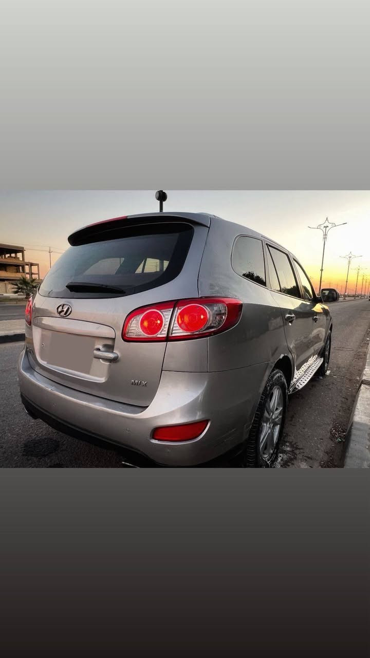 السلام عليكم ورحمة الله وبركاته
ادوات ادوات كصتين دخول جديد 
سياره سنتافي كاز ⛽️
7 راكب 
مديل 2010
كشنات تدفئة تبريد 
مري شفط 
شاير بلمري 
تحكم ستيرن 
حساسات خلفيه 
تبريد قطعتين
مانع انزلاق 
نظام توفير الوقود 
تخم تاير
سعر  51
مكان بصره 
يتصل على راعيها انا مكلف 
اي ستفسار وذا مراوس ***********
