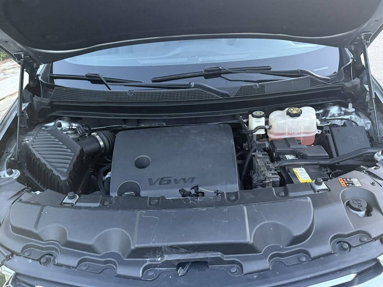 للبيع ترافرس 
2023 LT
بصمه اربع أبواب
جنطة كهرباء 
تبريد 3 قطع 
شاشة قاصة  حجم كبير 
7 راكب سياحي 
نظام مانع تصادم 
نظام تحديد المسار 
سايد بريك كهرباء 
كشنات جلد اسود 
داخل اسود 
كشنات الصدر كهرباء 
تدفئة كشنات الصدر 
تدفئة ستيرن 
6 سلندر 3600ماشي 30الف
ضرر السياره  موضح بالصور 
السيارة كاملة من 
كل النواحي بدون اعطال 
مكان السيارة بغداد
السعر265💵وبيها مجال بسيط  رقم ***********
