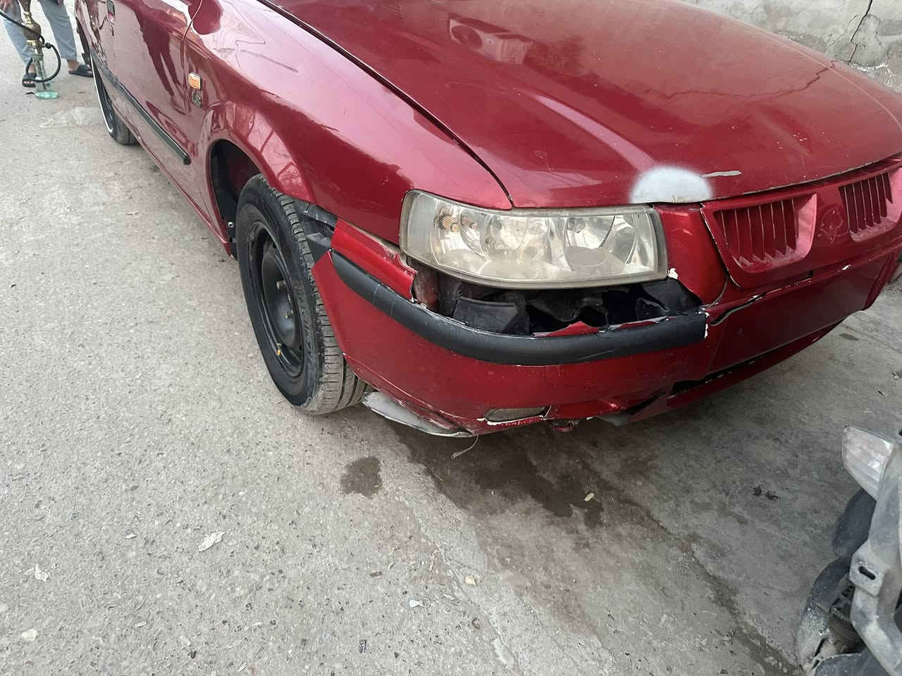 سلام عليكم سمند.2012 رقم قادسيه  انكليزي 
سياره كفاله وبيها هاي ضربه الي بلدعاميه 
فقط    ( ادوس وهلالت معمره )

  كير ومكينة  كلة مكفول 

  ترايهة شرط زيرو تبريد تدفه تخم تاير جديد 

سعر 45 مجال قليل 
 مكاني بغداد كريعات
رقم تليفون ***********
