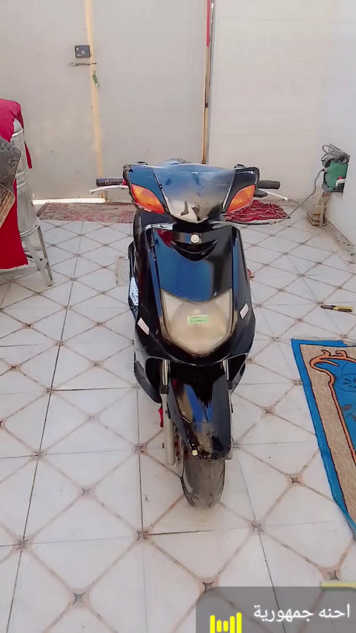السلام عليكم دراجه سكنس نضيفه كامله عوزها بس باتري شوفت عينك سعرها 450 وبيها مجال ***********
