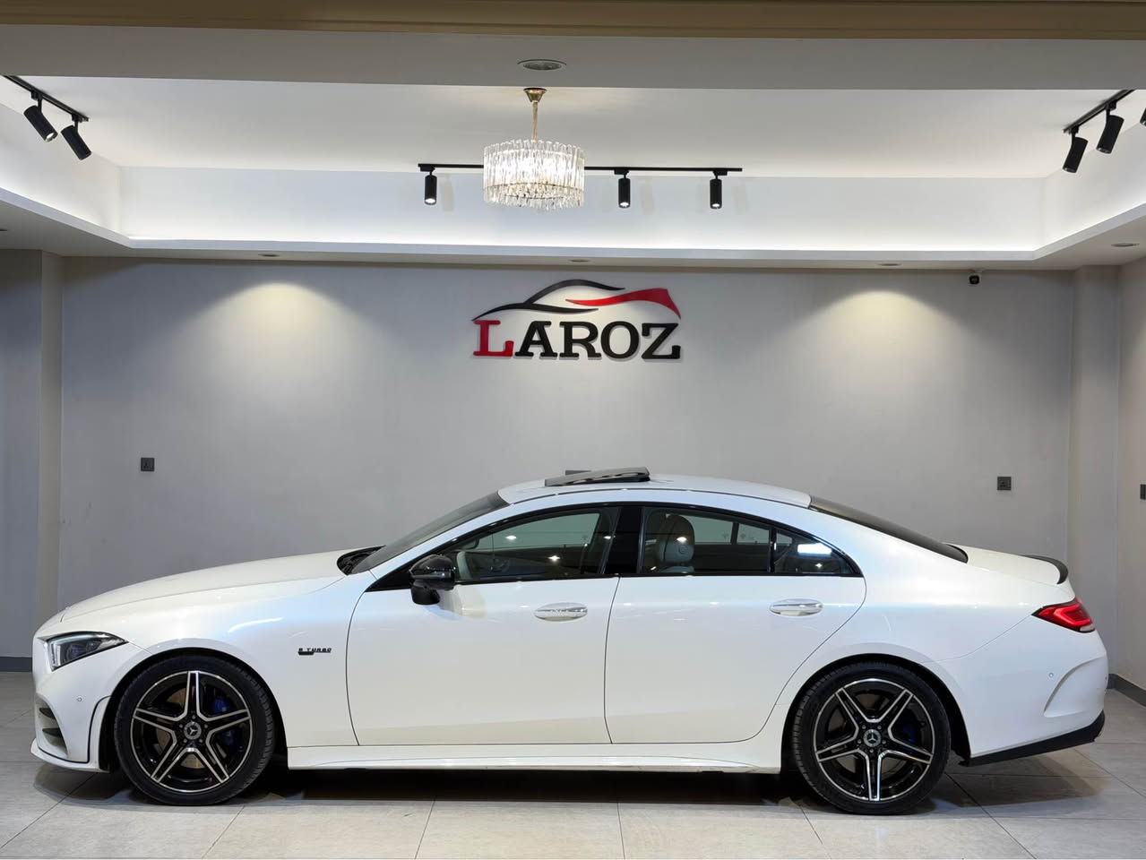 Mercedes Benz CLS450 AMG Germany
Model:2018

AMG Fulll mwasfat

70.000KM roystiya

Ger makina kahrabaye ba shart

Clean Title

s3r:410 waraqa 

raqam Mobil: *********** دهوك, العراق
