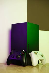 شباب.. للبيع بكج Xbox Series X كامل ومجهز من كلشي، تاخذه وتكعد تلعب كب...
