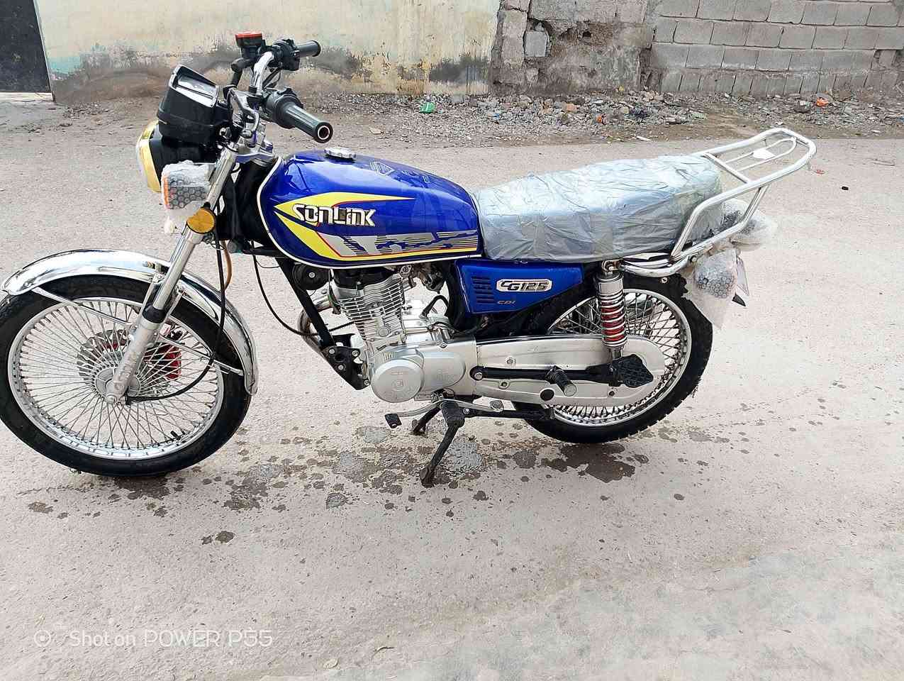 سلام عليكم درجه تايكرالبيع موديل 24كفالة عامه وراق بيها سعر خاص مكان ديالى ناحيه  ***********
