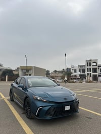 🚗 تويوتا كامري 2025 – SE Black / شكل رياضي 🔥 سيارة مواصفات راقية والسع...