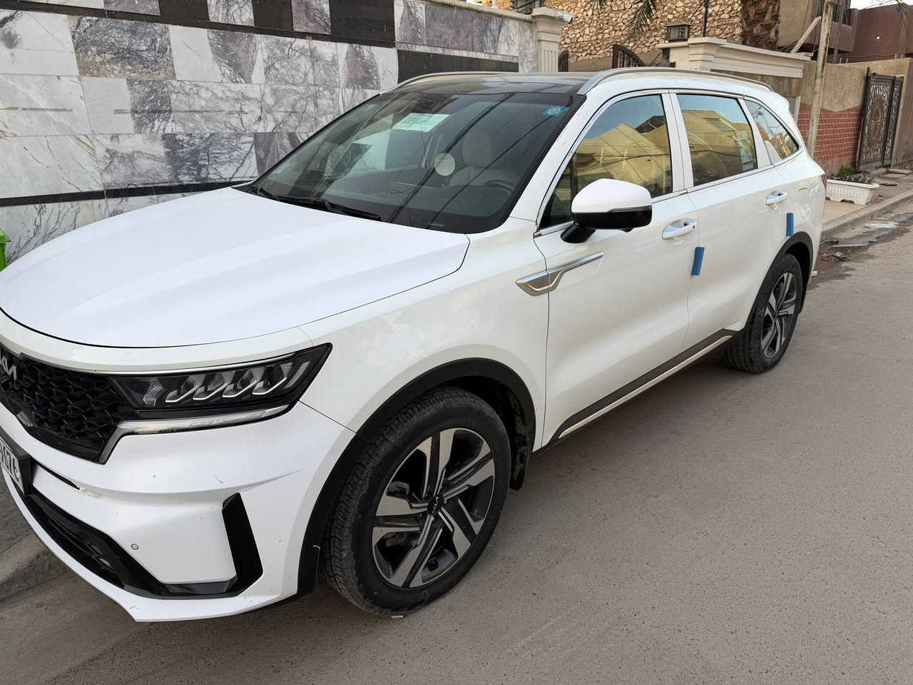 سورنتو للبيع مديل 2023 4x السياره كفاله عامه ماشيه   61الف فول الفول   سياره جديده معنه كلمه  رقم بغداد بسمي مكينه كير صدر تاير كله مكفول فقط رصعه زغيره بلباب الخلفي عله وضعها  سياره 4xمعروفه موصفات هاي سياره السعر 32الف دولار مكاني بغداد دوره صحه ***********
