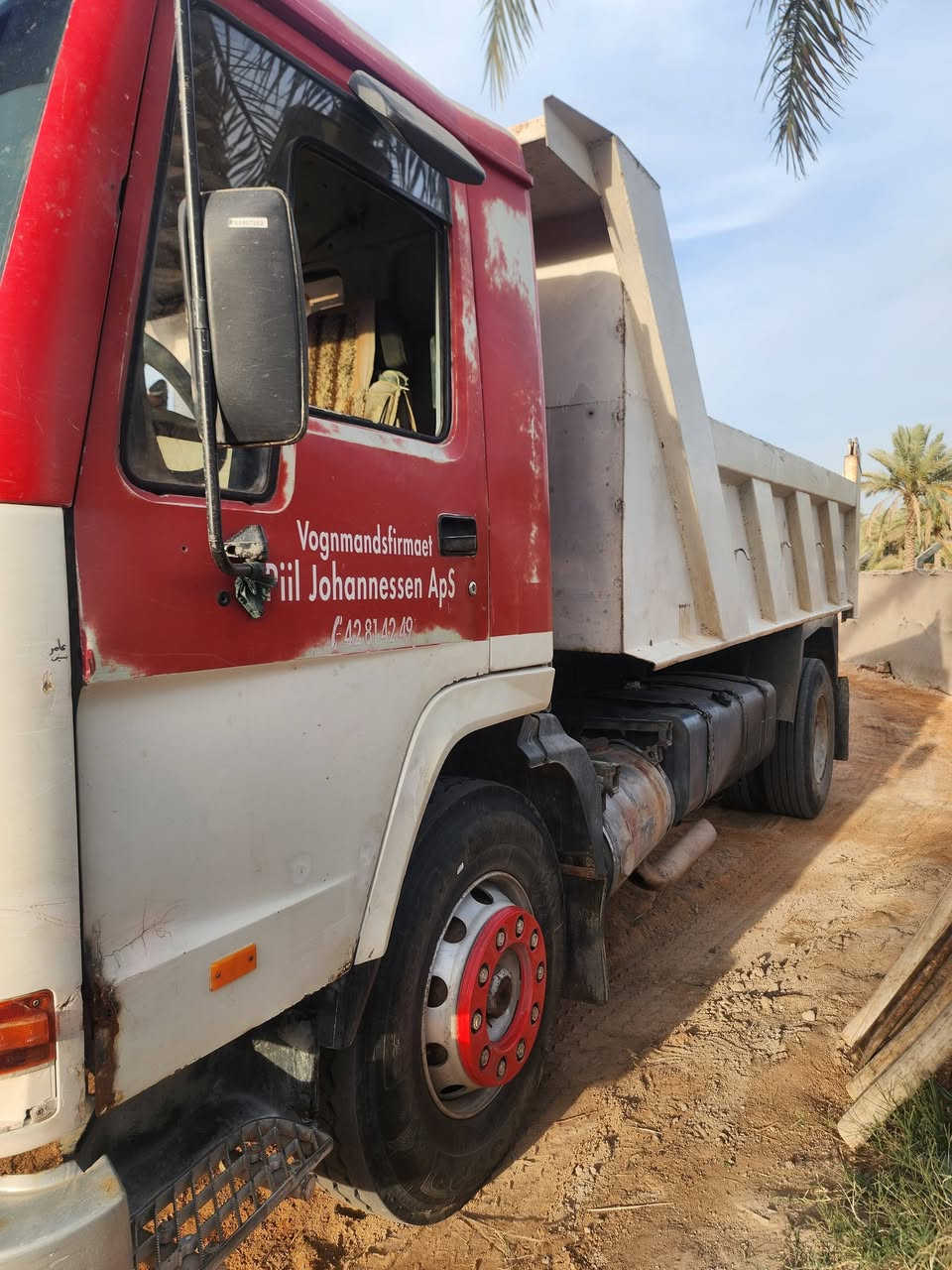 السلام عليكم فالفو للبيع اف رقم بصرة بسمي مكينه بيه بخار قليل السياره قلاب بلسنويه ١٢ طن تخم تاير طول البدي ٤٦٠ ملاحضه الونج يذب دهن مكاني كربلاء الحسينه السعر   ٩٠ ورقه ***********

